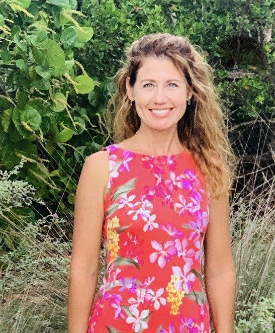 image of Amy Pontius in a pink dress